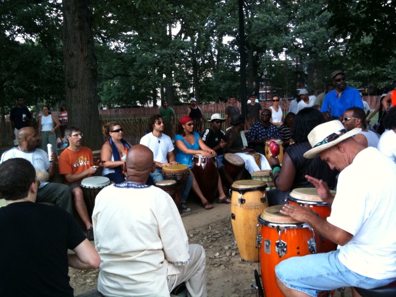 ドラムサークル